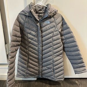 North Face Women's Grey Medium puff coat